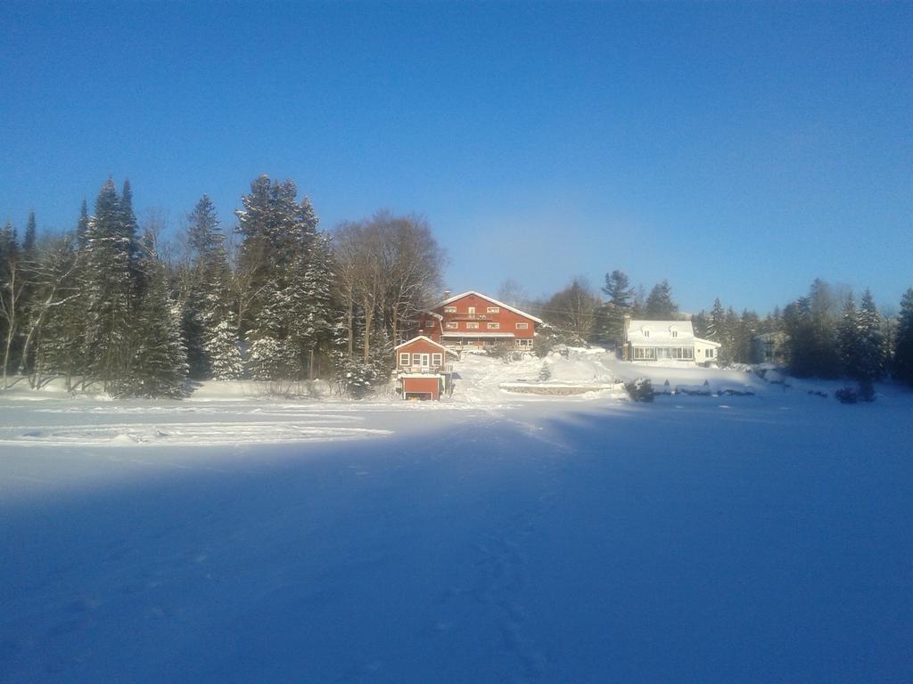 Auberge The Parker'S Lodge Inn Val-David Exteriör bild